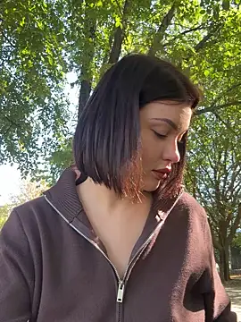 KikiWatson online show from September 24, 2025, 7:12 am