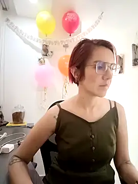 your red rose  online show from December 4, 2024, 4:49 pm