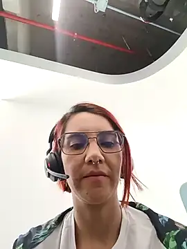 your red rose  online show from January 17, 2025, 3:53 pm