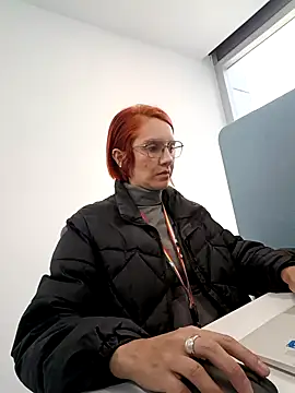 your red rose  online show from January 29, 2025, 12:56 pm