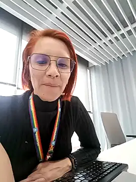 your red rose  online show from January 30, 2025, 7:15 pm