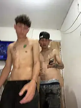 Snapshot of LatinBoysxxx chatting on January 22, 2025, 7:24 pm LatinBoysxxx online show from January 22, 2025, 7:24 pm