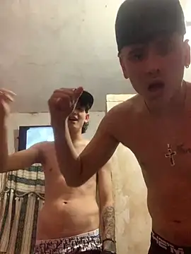 Snapshot of LatinBoysxxx chatting on March 15, 2025, 9:41 am LatinBoysxxx online show from March 15, 2025, 9:41 am