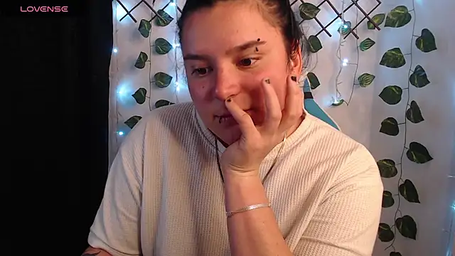 Snapshot of Nika_1_ chatting on May 13, 2026, 11:55 pm Nika 1 online show from May 13, 2026, 11:55 pm