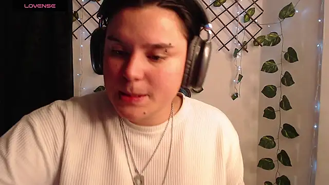 Snapshot of Nika_1_ chatting on June 8, 2026, 1:28 am Nika 1 online show from June 8, 2026, 1:28 am