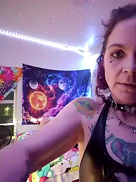 thatonespicychick online show from January 4, 2025, 5:48 am