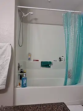 thatonespicychick online show from March 21, 2025, 4:40 pm