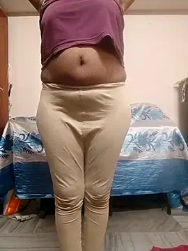 Snapshot of sneha_telugu_girl chatting on February 14, 2025, 1:23 am sneha telugu girl online show from February 14, 2025, 1:23 am