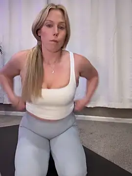 MmadiMonroe online show from February 2, 2026, 3:38 am