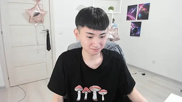 Miram Yu online show from March 15, 2025, 6:43 pm