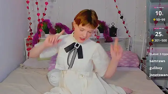 DreamyLuna online show from January 13, 2025, 12:09 am