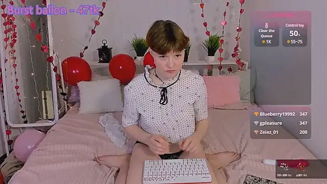 DreamyLuna online show from January 26, 2025, 8:57 am