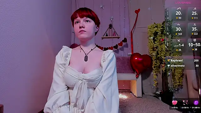 DreamyLuna online show from February 10, 2025, 6:31 am