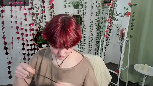 DreamyLuna online show from March 1, 2025, 8:31 pm