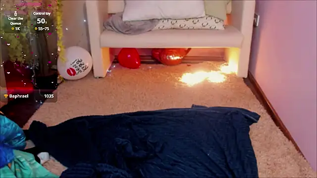 DreamyLuna online show from March 3, 2025, 3:30 am