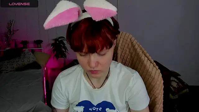 DreamyLuna online show from March 19, 2025, 8:32 pm