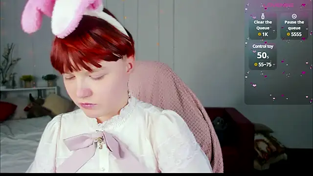 DreamyLuna online show from March 22, 2025, 12:39 am