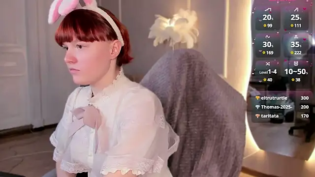 DreamyLuna online show from March 23, 2025, 3:32 am