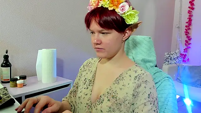 DreamyLuna online show from October 8, 2025, 8:28 pm