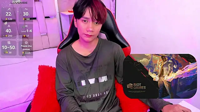 Eriol  online show from October 8, 2025, 11:52 am