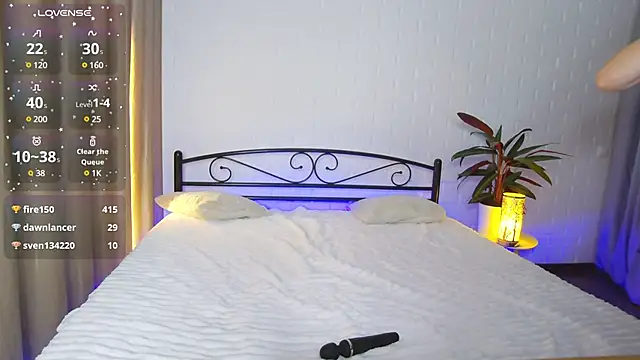 Snapshot of _RiverLov chatting on February 9, 2025, 12:28 am RiverLov online show from February 9, 2025, 12:28 am