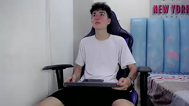 johnny cagee online show from December 15, 2025, 9:19 pm