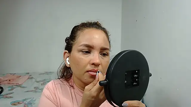 Agatha browser online show from February 2, 2026, 1:10 pm