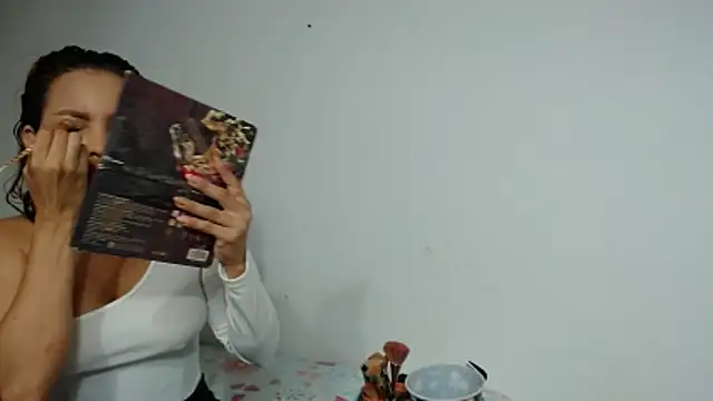 Agatha browser online show from March 30, 2026, 1:23 pm