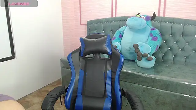 stephania t online show from February 7, 2025, 10:40 am