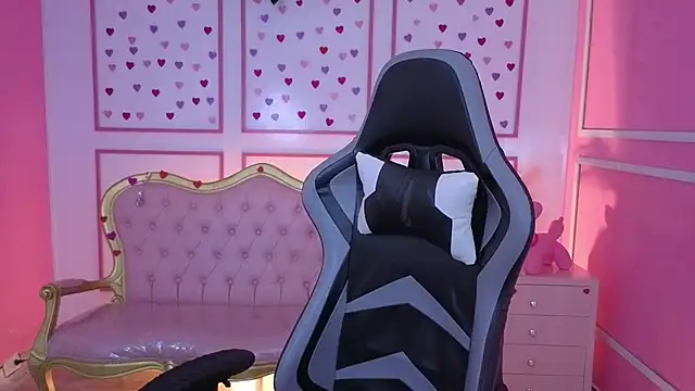 stephania t online show from October 23, 2025, 11:42 am