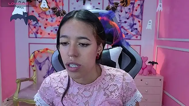 stephania t online show from October 25, 2025, 12:23 pm