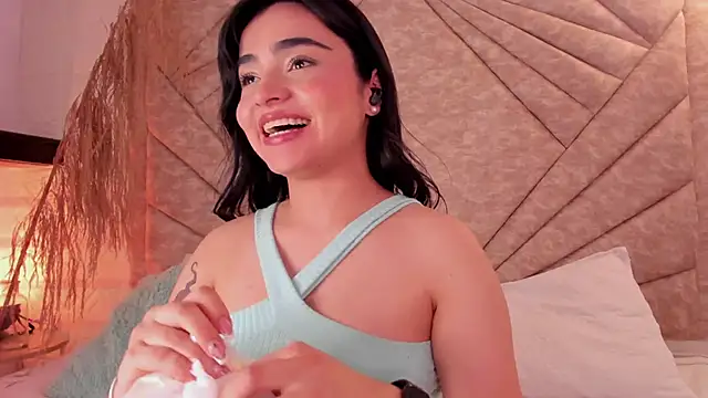 Snapshot of ConnieFontane chatting on March 16, 2025, 7:37 am ConnieFontane online show from March 16, 2025, 7:37 am