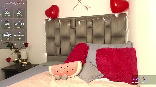 julz 03 online show from February 8, 2025, 11:34 pm