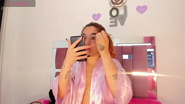 Alba Grey online show from December 5, 2025, 3:48 am