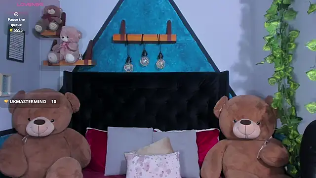  Sophie  miller online show from January 7, 2025, 10:52 pm