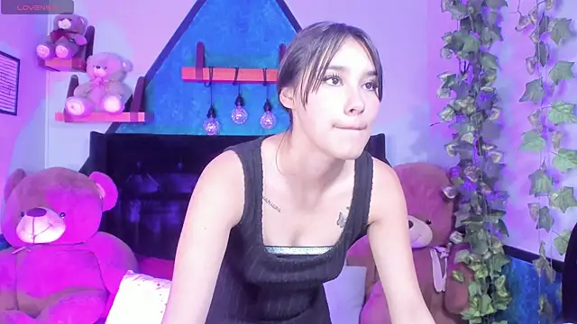  Sophie  miller online show from January 23, 2025, 8:13 pm