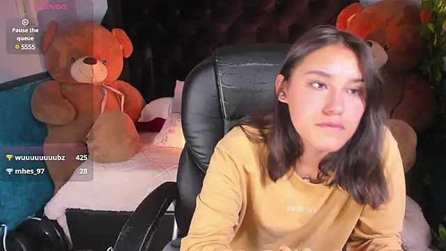  Sophie  miller online show from March 10, 2025, 11:27 pm