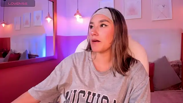  Sophie  miller online show from March 28, 2026, 7:57 pm