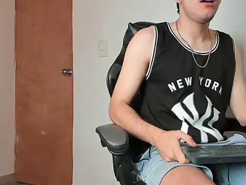 leo030809 online show from February 23, 2026, 5:10 pm