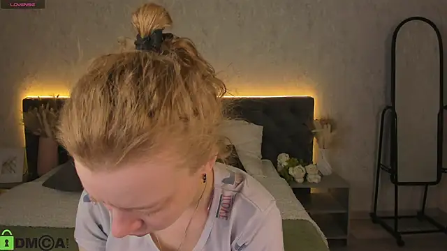 Michelle Blond online show from March 14, 2026, 9:26 am