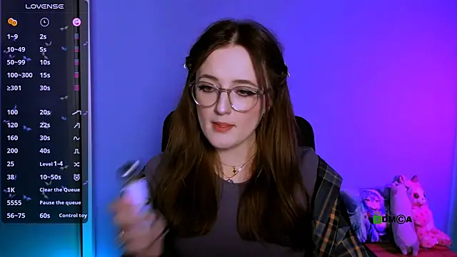 luna berryy online show from November 15, 2025, 8:16 pm