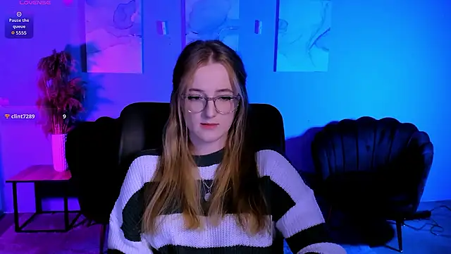 luna berryy online show from March 11, 2026, 8:15 pm