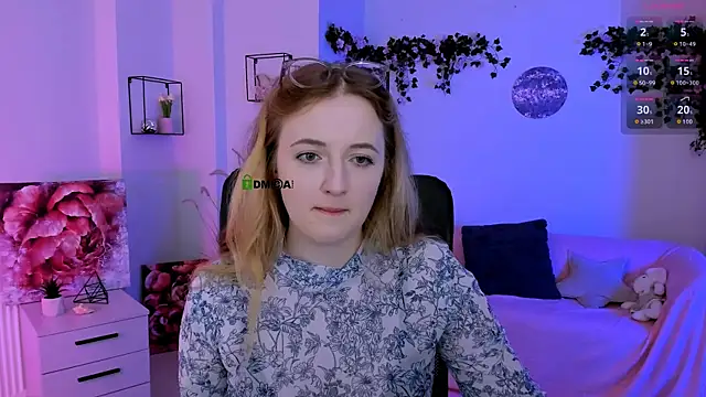 luna berryy online show from July 11, 2026, 6:54 pm