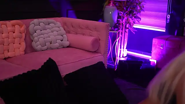 Candy Ivy online show from February 20, 2026, 6:19 pm