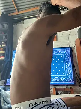 Snapshot of ElNegroRony chatting on January 4, 2025, 5:16 pm ElNegroRony online show from January 4, 2025, 5:16 pm