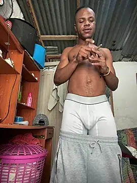 Snapshot of ElNegroRony chatting on February 6, 2025, 7:18 pm ElNegroRony online show from February 6, 2025, 7:18 pm