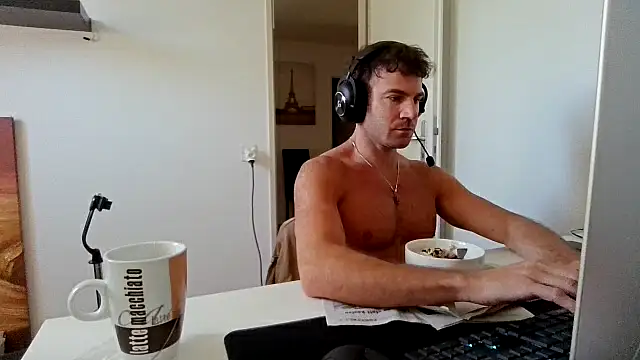 alpha-hunk online show from June 18, 2026, 8:58 am