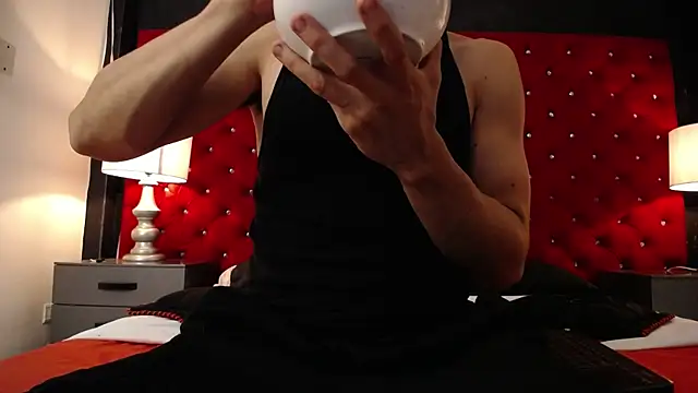 Sr Magnus  online show from February 26, 2026, 7:40 am