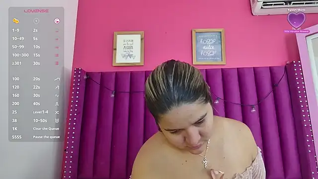 collegepawglovedaddy online show from February 4, 2026, 7:53 pm