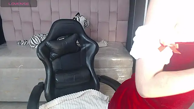 jesi daniels b online show from December 1, 2024, 7:58 pm